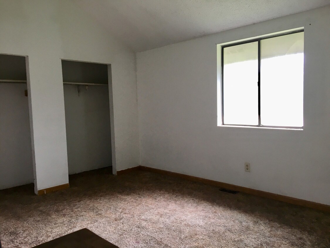 Building Photo - 515 Bluestem