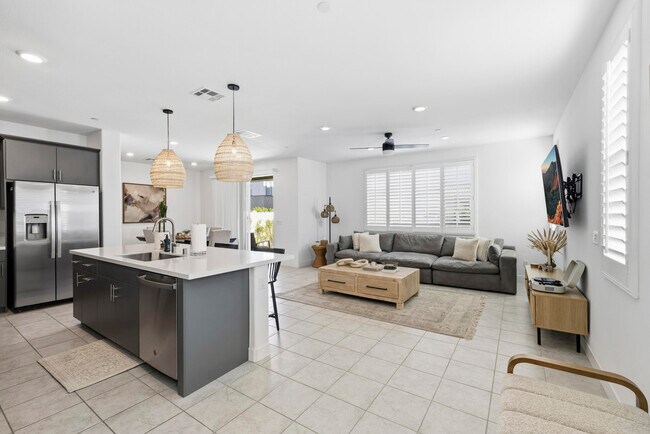 Foto del edificio - 76273 Cornell Wy