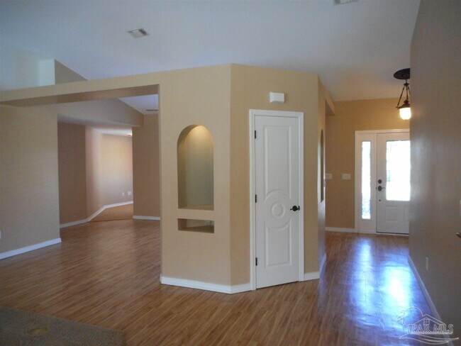 Building Photo - 2728 Kepler Ave