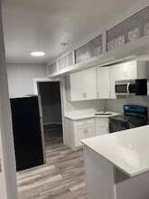 Building Photo - 308 60th St