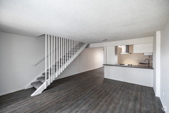 2 habitaciones, 2 baños - 121 m² - Sala de estar - Villa Pacific Townhomes