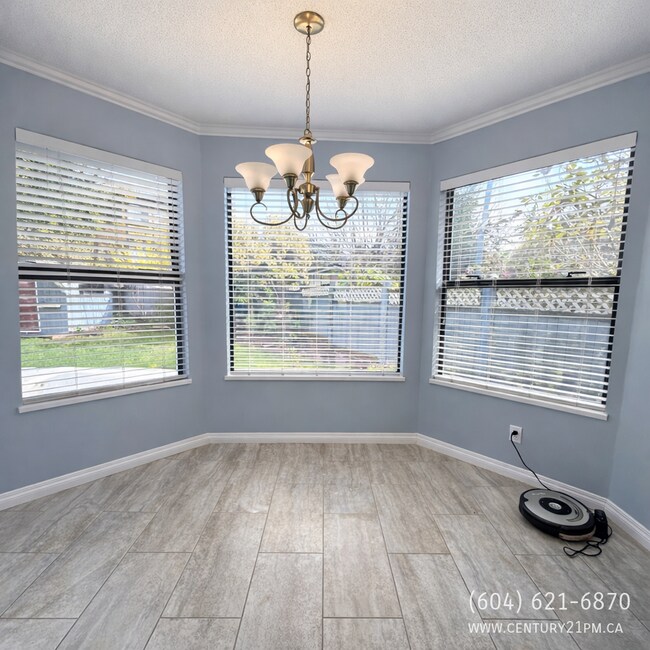 Photo du bâtiment - 10454 Fraserglen Dr