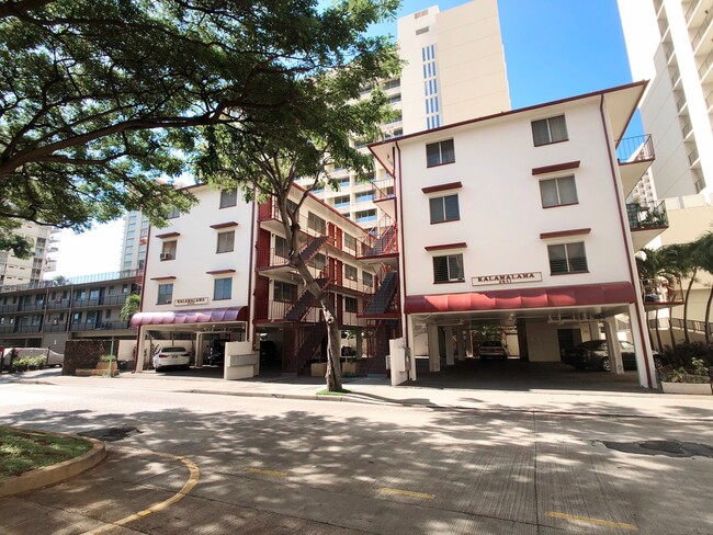 Building Photo - 2541 Kuhio Ave-301