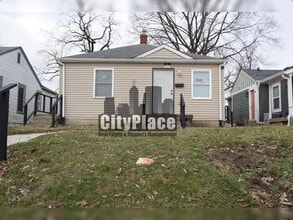 Building Photo - 3750 Hillside Ave