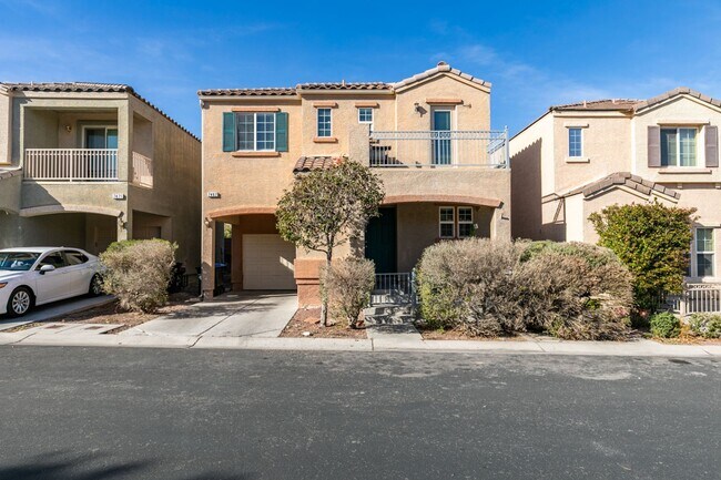 Foto del edificio - SOUTH WEST 3 BEDROOM UPDATED HOME WITH BALCONY