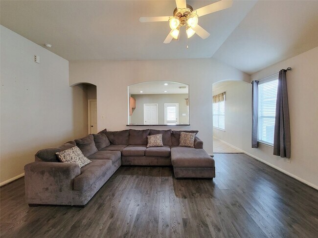 Building Photo - 25223 Hazel Ranch Dr