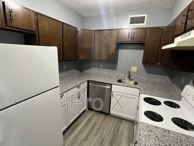 Foto del edificio - 2027-2037 S River St