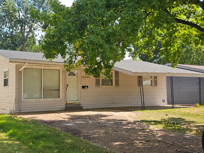Building Photo - 10346 Lilac Dr