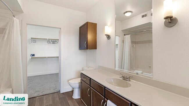 Foto del edificio - 7373 Valley View Ln