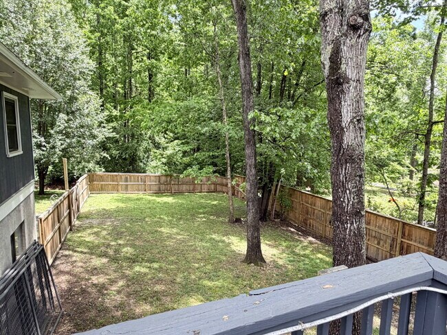 Foto del edificio - Wooded Retreat with Community Lake Access – Hendersonville, NC