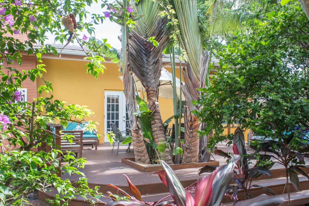 Foto principal - 249 SW 14th St