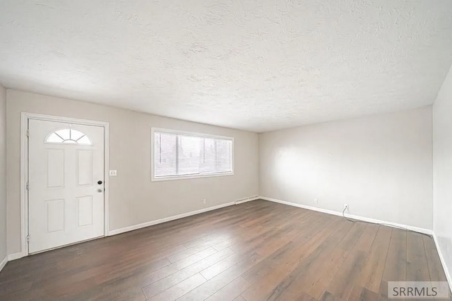 Building Photo - 410 Lincoln Dr