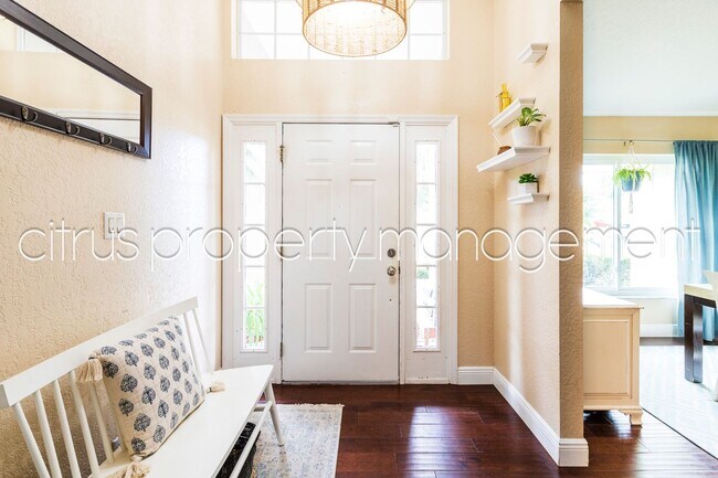 Building Photo - Rare 4/2 Home in Edgewood