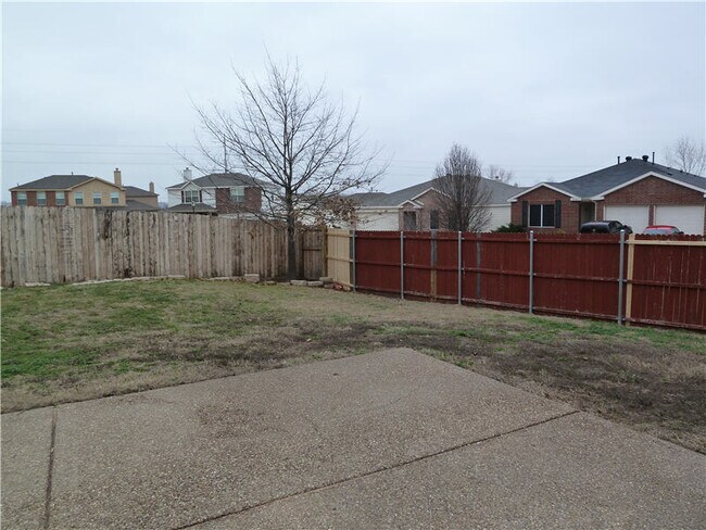 Building Photo - 4203 Falcon Dr