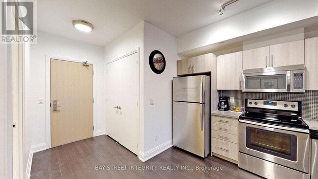 Building Photo - 16 McAdam Ave