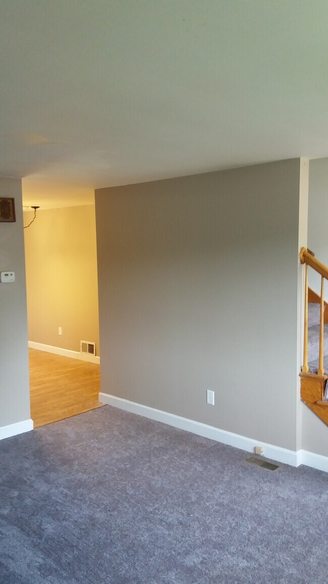 Foto del edificio - 1386 Lincoln Dr