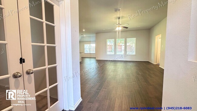 Foto del edificio - YOUR 3-BED, 2-BATH DREAM HOME AWAITS IN GRAND PRAIRIE