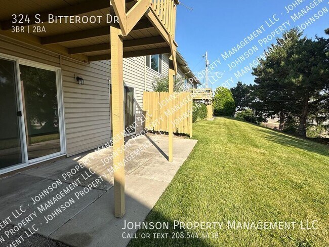 Building Photo - 324 Bitteroot Dr