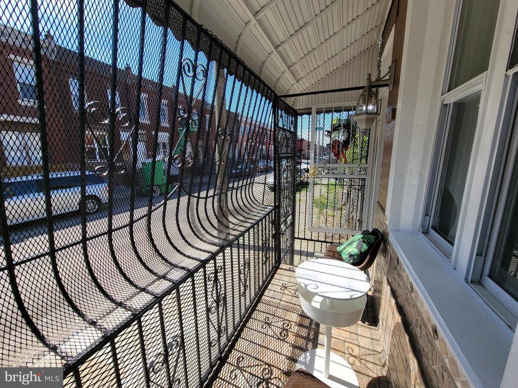 Primary Photo - 2930 N Hancock St