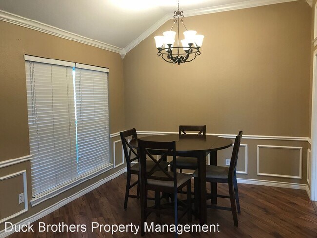 Foto del edificio - 3 br, 2 bath House - 332 April