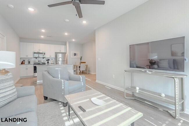 Foto del edificio - 1650 Harris Hill Rd