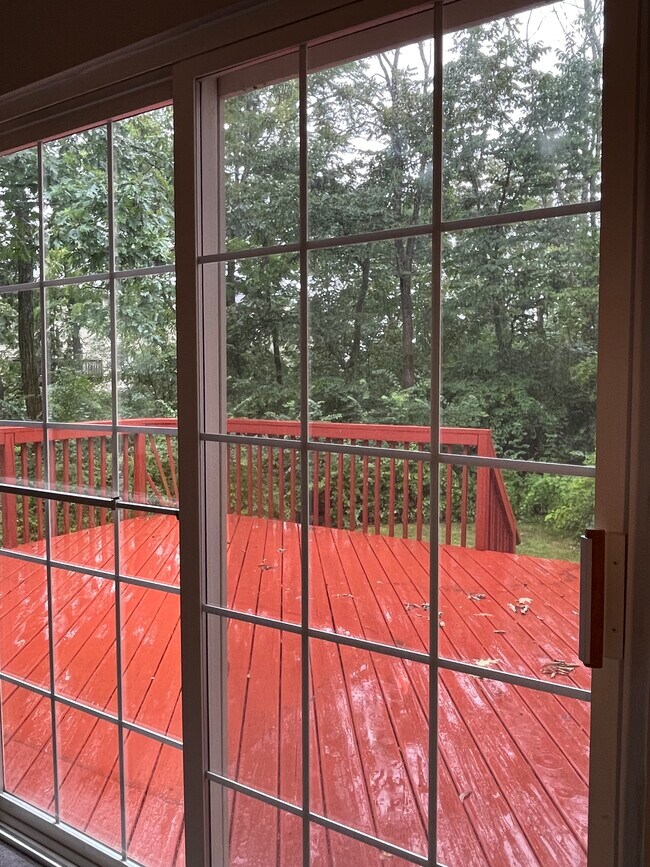 Foto del edificio - 1247 Meadowview Cir