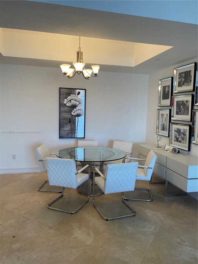 Building Photo - 16001 Collins Ave