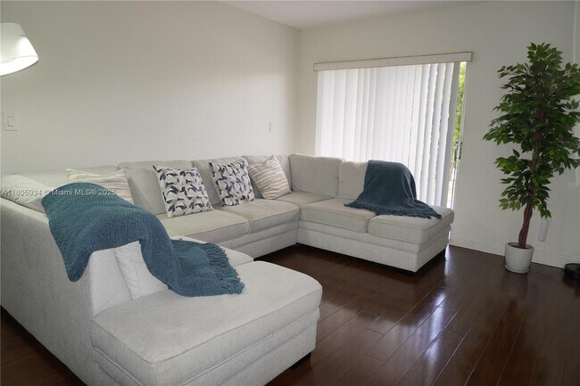 Foto del edificio - 1221 SW 122nd Ave