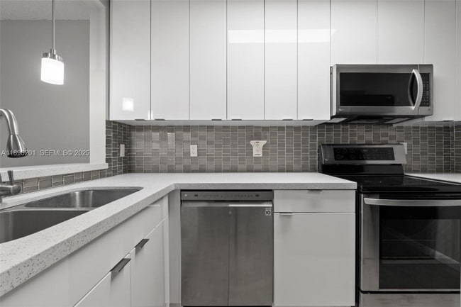 Photo - 3586 N University Dr Apartment