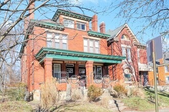 Building Photo - 1458 Bryden Rd