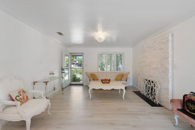 Foto del edificio - 2480 Peachtree Ln