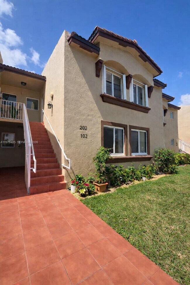 Foto del edificio - 15761 SW 137th Ave