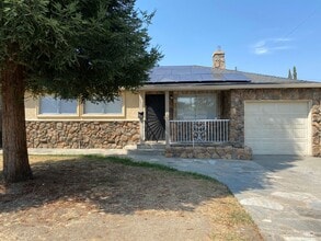 Building Photo - 308 Acacia St