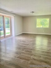 Building Photo - 4000 N Main St