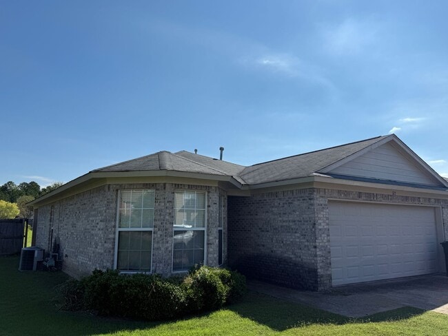 For Rent - 3BR/2BA + Garage - For Rent - 3BR/2BA + Garage House