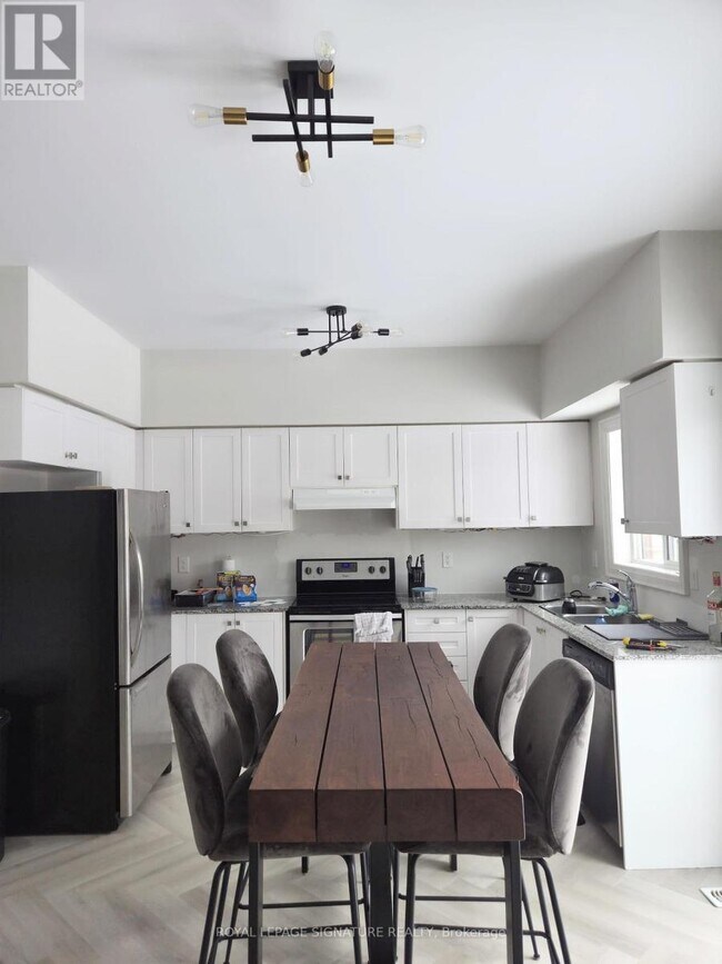 Photo du bâtiment - 60 William Fair Dr