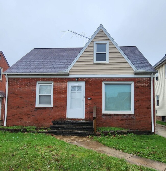 Building Photo - 10806 Wadsworth Ave