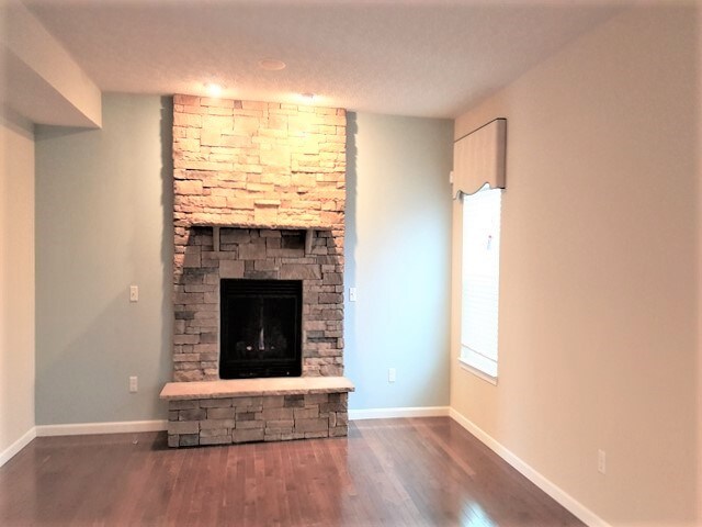 Building Photo - 4977 Glen Springs Drive