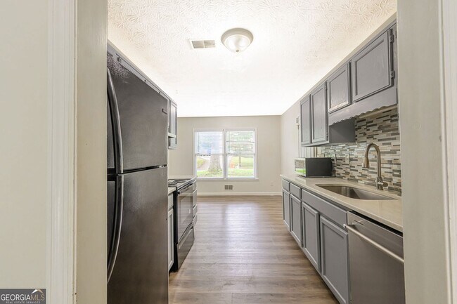 Foto del edificio - 2100 Whitebluff Way