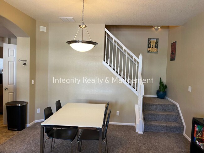 Building Photo - 452 Black Feather Loop