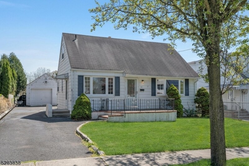 Primary Photo - 54 Dixie Ave