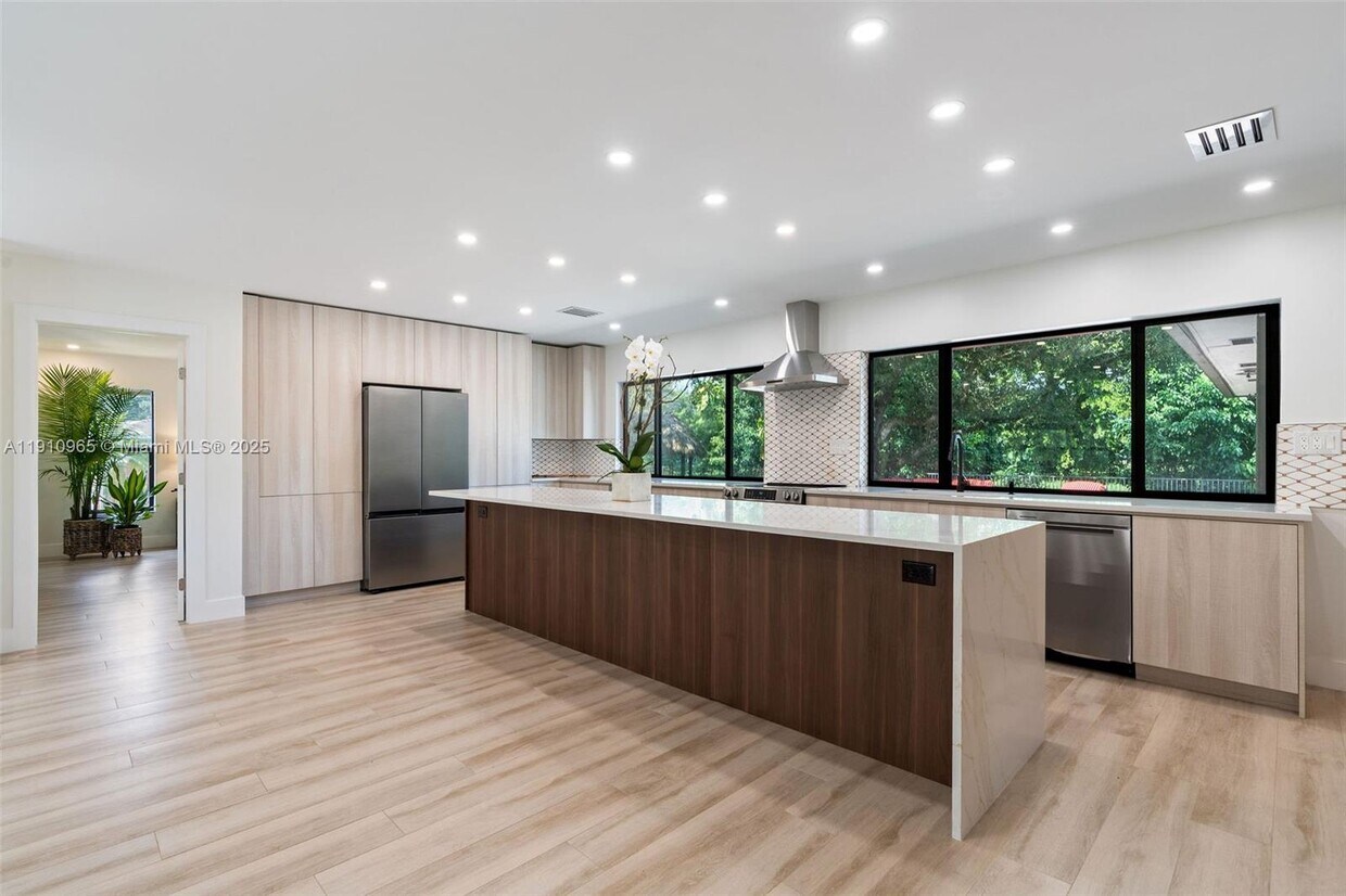 Foto principal - 12511 SW 13th St