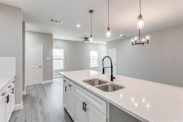 Foto del edificio - 6315 Pebble Ave