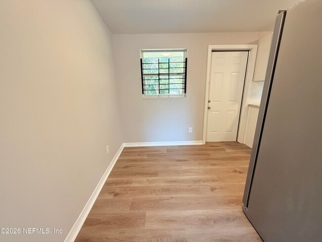 Foto del edificio - 1033 Ake Ln