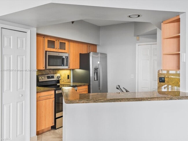 Foto del edificio - 3 br, 2 bath House - 3255 NE 184th St Apt ...