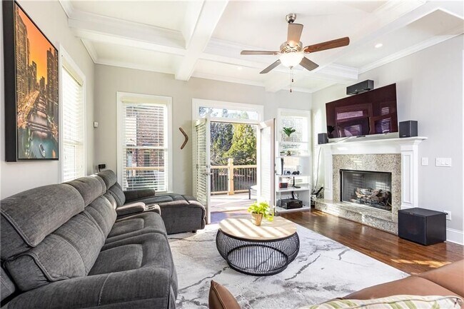 Foto del edificio - 3130 Chestnut Woods Dr