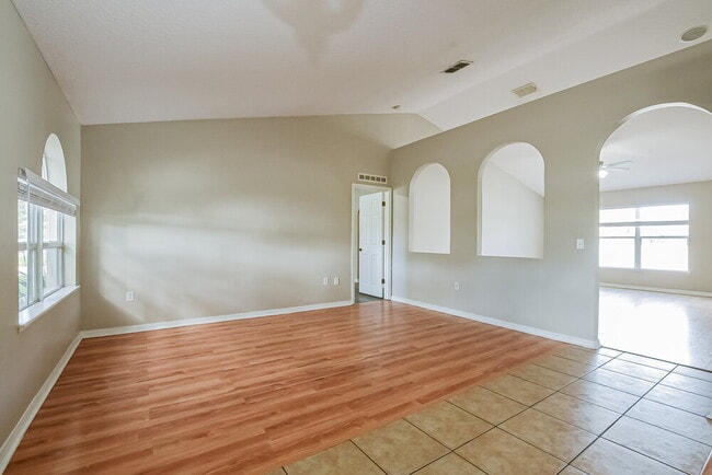 Foto del edificio - 744 Westcliffe Dr