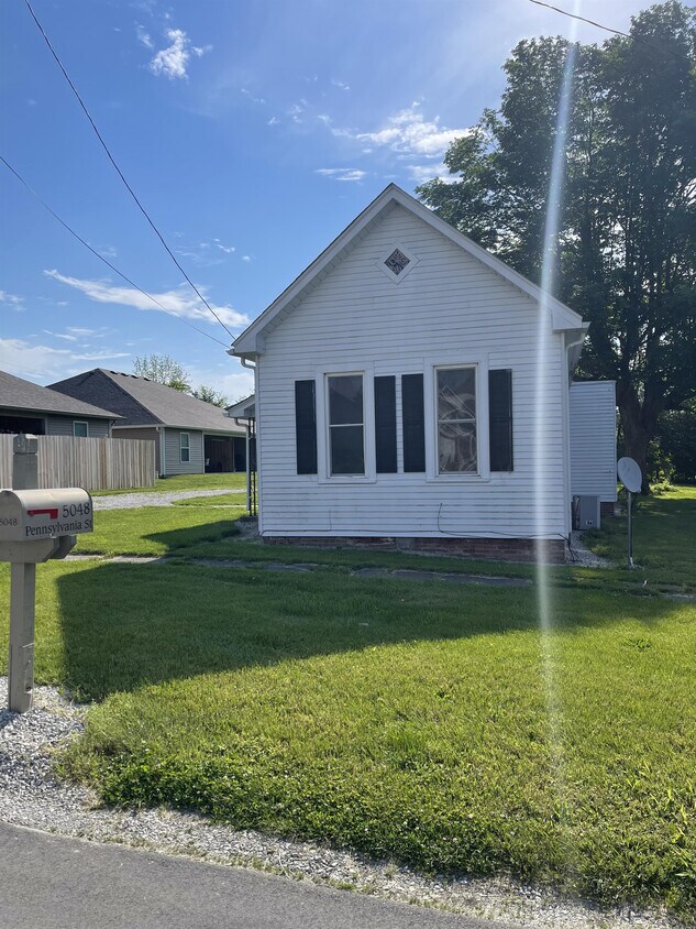 Foto principal - 5005 Pennsylvania St