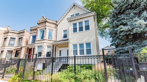 Building Photo - 1456 W Irving Park Rd