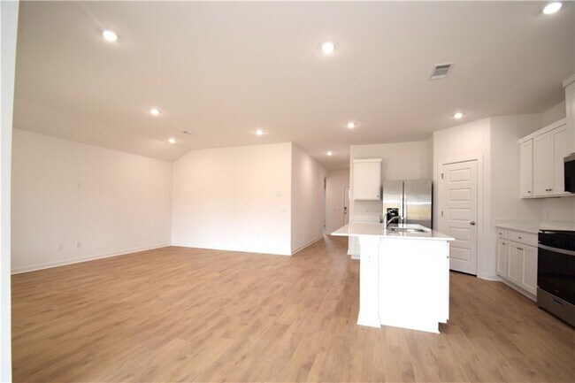 Building Photo - 517 Colorado St